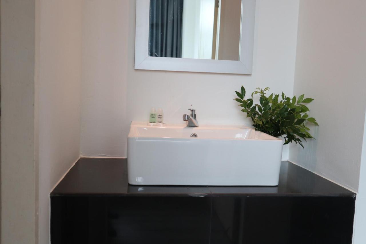 Zen66 @ Roxy Serviced Apartment كوشنج المظهر الخارجي الصورة