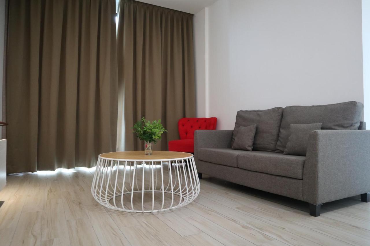 Zen66 @ Roxy Serviced Apartment كوشنج المظهر الخارجي الصورة