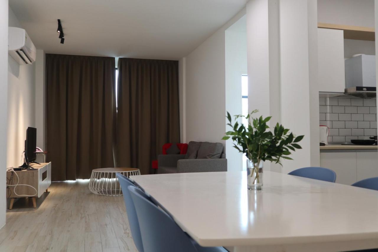 Zen66 @ Roxy Serviced Apartment كوشنج المظهر الخارجي الصورة